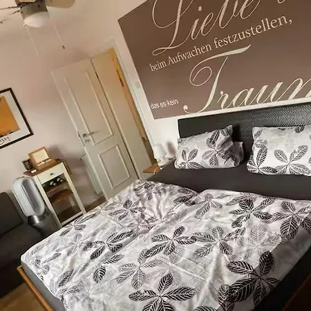 아파트 Moeblierte Mit Balkon