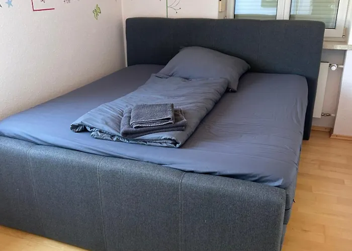 Moeblierte Mit Balkon Apartamento *